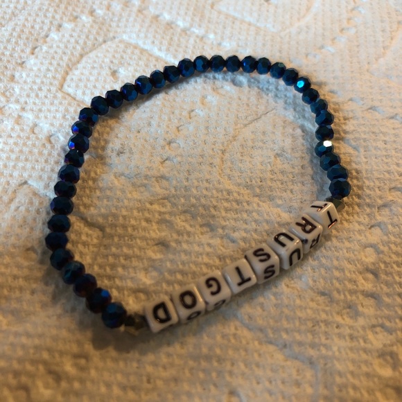 Handmade ‘Trust God’ Bracelet - Picture 2 of 4